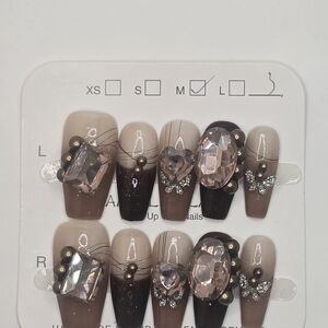 Press-On Nails Elegant Brown and Cream color with glued nail charms -M14